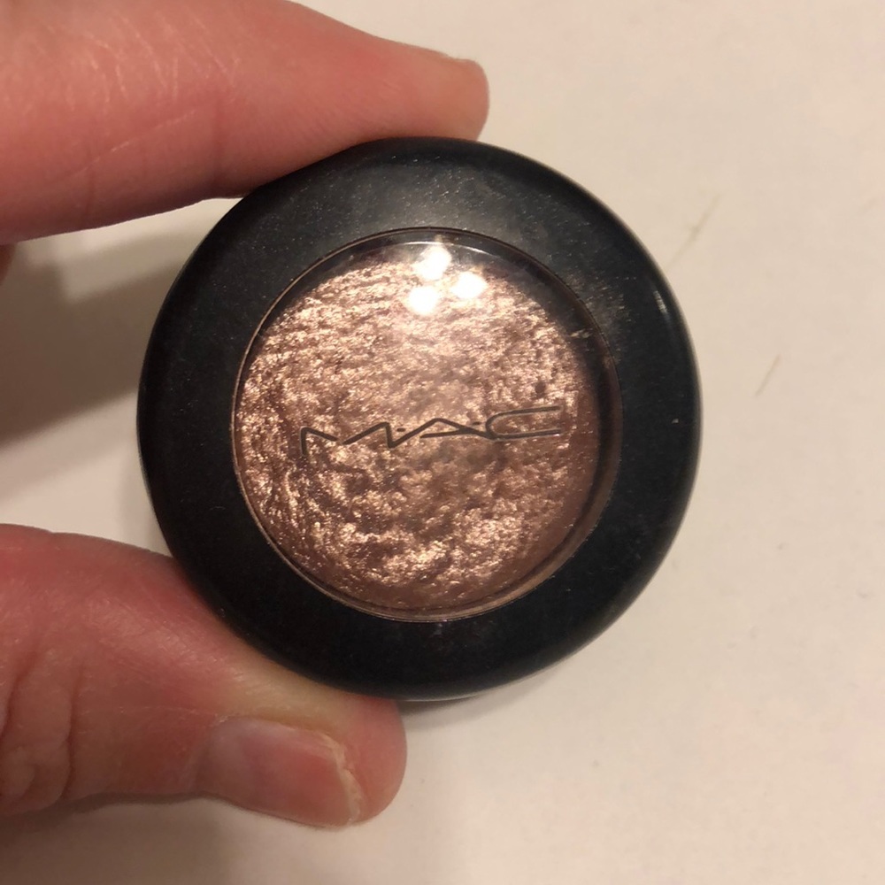 MAC eyeshadow sweet heat